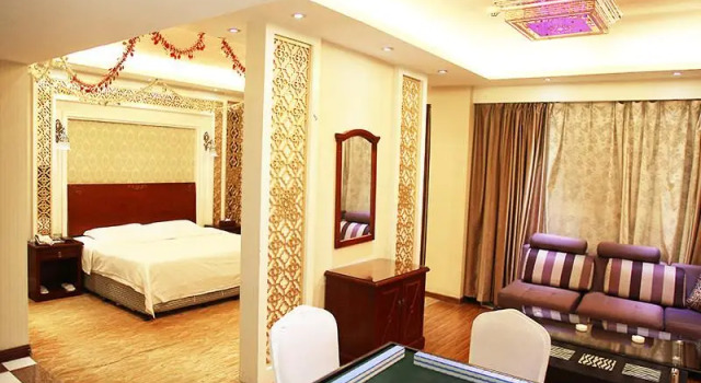 Люкс Business Vienna Hotel Henan Zhoukou Hanyang Road