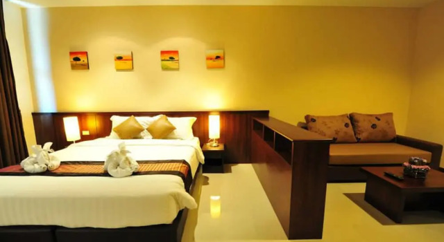 Полулюкс с балконом Green World Palace Hotel