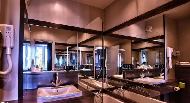 Четырёхместный номер Superior Hôtel des Beaux-Arts Toulouse