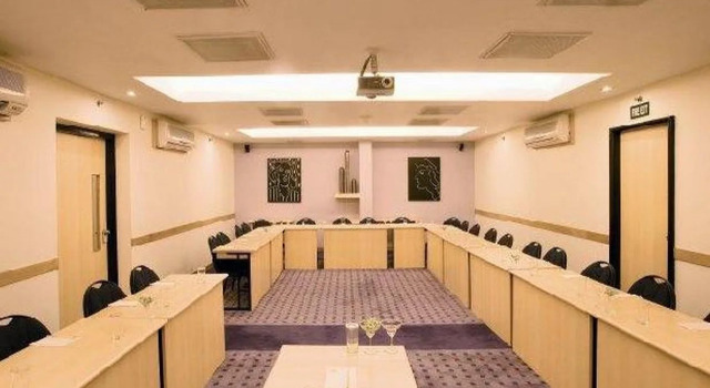Lemon Tree Hotel, Udyog Vihar, Gurugram, Забронировать Отель Отели Гургаон 4 звезды, рядом с DLF Cyber City, 4*