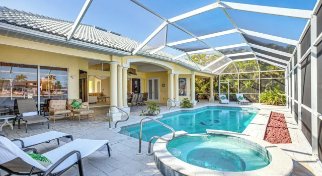 Коттедж Tarpon Point Retreat w/ Dock: 1 Mi to Marina!