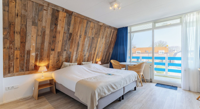 Семейный номер Standard с балконом Hotel Kijkduin