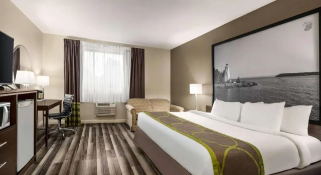 Двухместный номер Standard Super 8 by Wyndham Sarnia ON