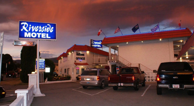 Riverside Motel, Réserver Motel Hôtels pas chers à Colombie-Britannique