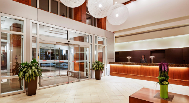 InterContinental Suites Hotel Cleveland by IHG, Забронировать Отель Кливленд штат Огайо, рядом с Историческое общество Вестерн-Резерв