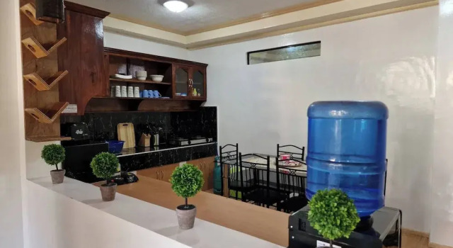 3 Bedrooms 2 Storey House!, Boek Vakantiehuis Villa's in Mindanao, Villa