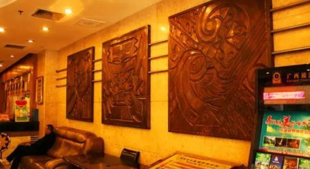 Huaxing Hotel, Rezerwuj Hotel Hotele w Nanning z parkingiem, Parking
