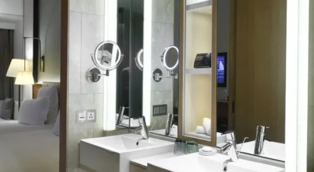 Номер Superior Langham Place Ningbo