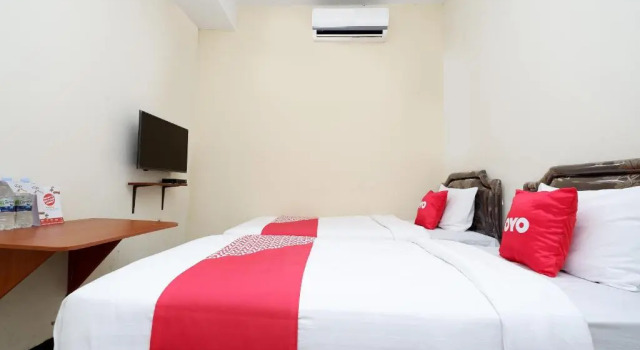 Standard Twin room OYO 1815 Gatsu Residence