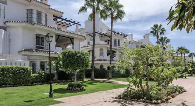 Lnm16- Comfortable Apartment Next to Puerto Banus, Забронировать Апартаменты/квартира Марбелья Коста-дель-Соль