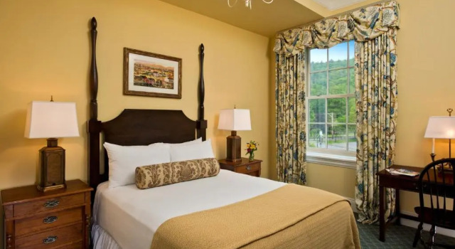 Номер Standard The Otesaga Resort Hotel