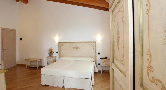 Relais Fontana Rosa B&B Wellness, Забронировать Отель Отели в центре Каприно-Веронезе, в центре