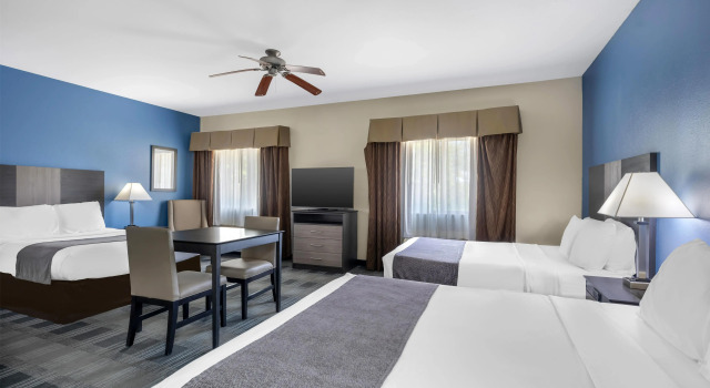 Шестиместный номер Standard Best Western Geneseo Inn