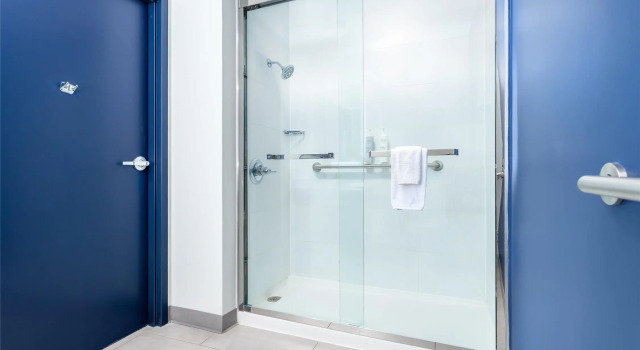 Spark by Hilton Clarion, Book Hotel Hoteller i Clarion med parkering, Parkering
