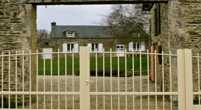 La Nouvelle France, Réserver Hôtel Thaon 