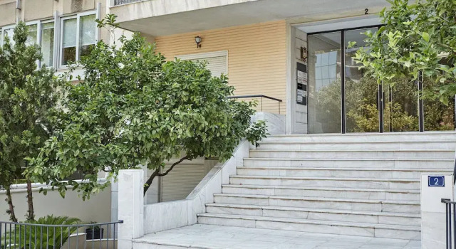Chic n Bright 3 Bd Apt with Hilton View