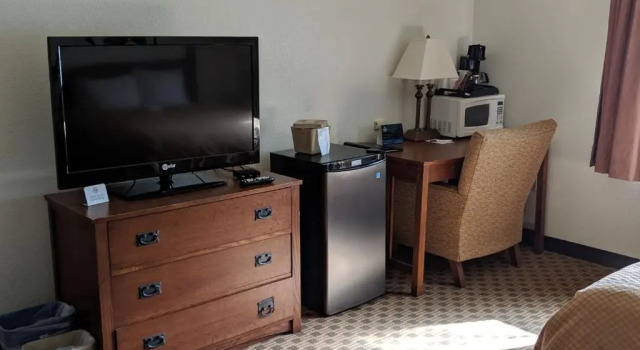 Четырёхместный номер Standard Boarders Inn and Suites by Cobblestone Hotels - Ripon