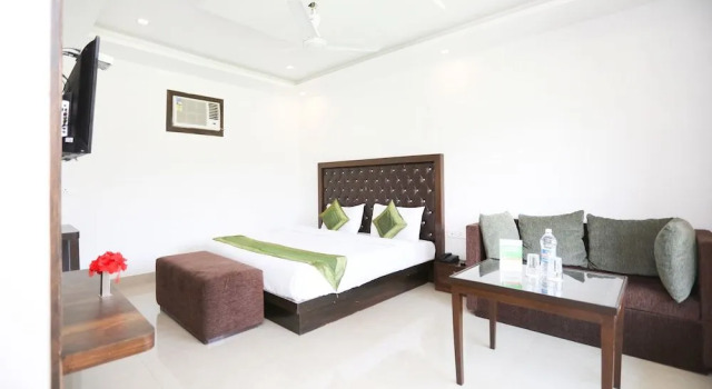 Treebo Tigers Pug Marks, Boek Hotel Pangot Uttarakhand