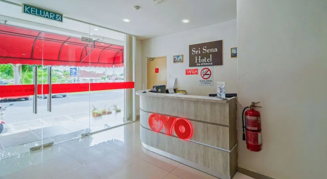 OYO 89831 Sri Sena Hotel