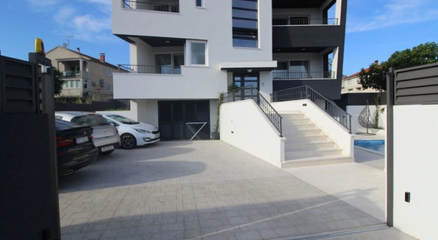 Holiday Home in Baarle-nassau With Garden, Terrace, Pool