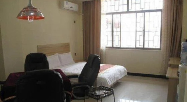 Baoji Ziwei Hotel, Prenota Hotel Baoji Shaanxi