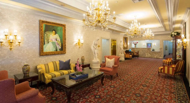 Bristol Hotel, Boutique Collection