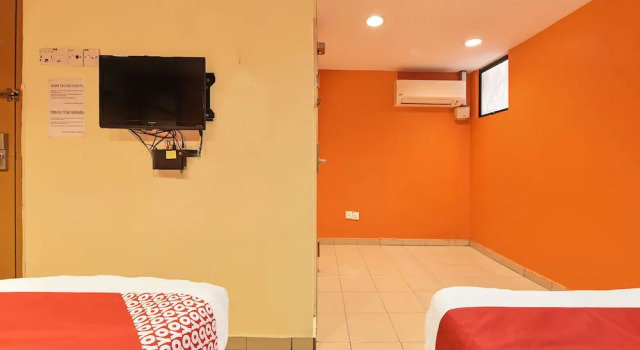 Номер Deluxe OYO 90732 New Hotel 33