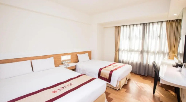 Трёхместный номер Superior Ever Luck Hotel