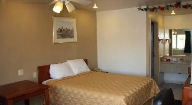 Budget Inn Riverside