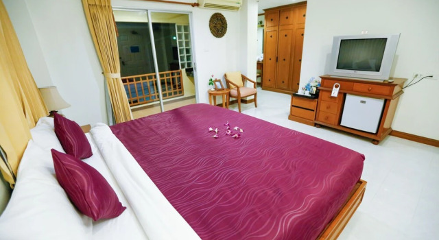 Номер Deluxe с балконом Hua Hin White Villa Hotel - SHA Certified