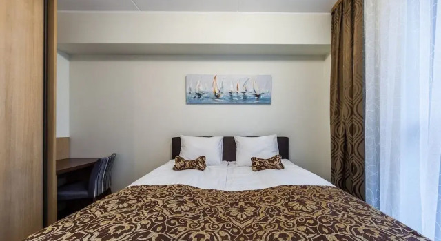 Karlson Lux Apart Hotel, Boek Hotel Lasnamae 