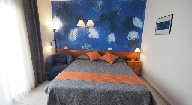 Двухместный номер Standard с балконом Hotel Montserrat