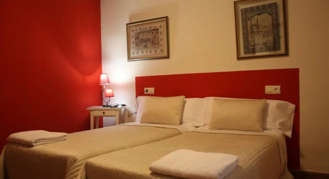 Fonda Angeleta, Book Hotel Valderrobres Matarranya