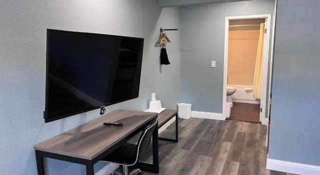 Люкс Deluxe Surf City Inn & Suites