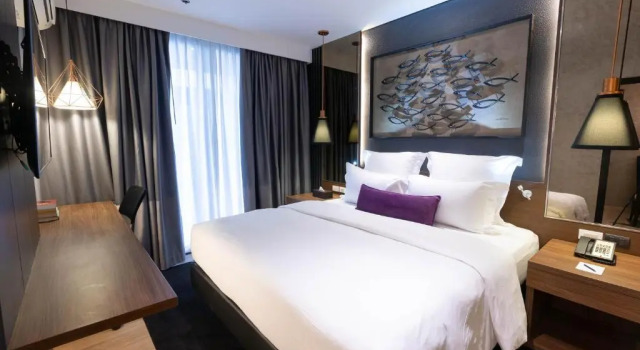 Люкс с видом на бассейн Coro Hotel