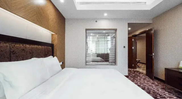 Люкс с 2 комнатами Holiday Inn Changzhou Wujin by IHG