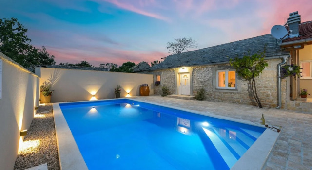 Villa Outback Zadarvillas, Rezerwuj Willa Hotele w Benkovac z parkingiem, Parking