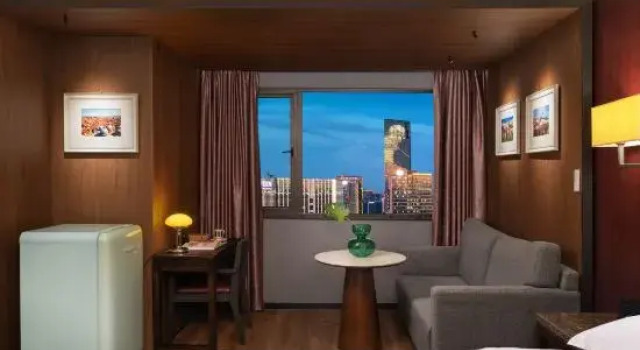 Люкс Elegant Hotel