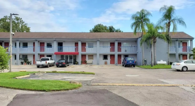 奥基乔比湖景旅馆&套房酒店, 预订 酒店 奥基乔比 Southwest Florida