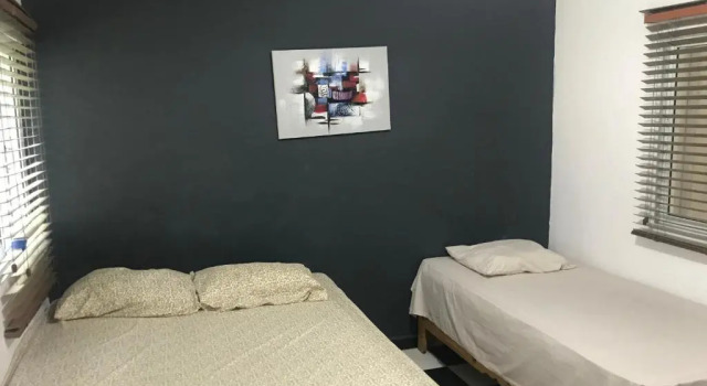 Трёхместный номер Standard Aarony House