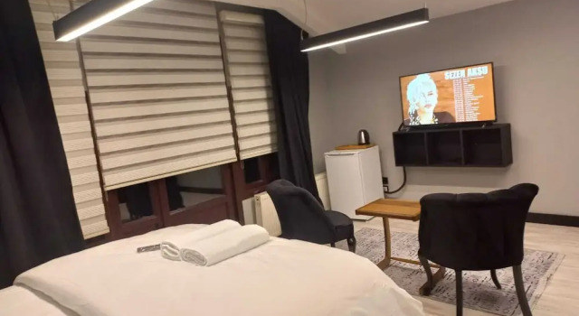 Sari Köşk, Boek Hotel Kadıköy 