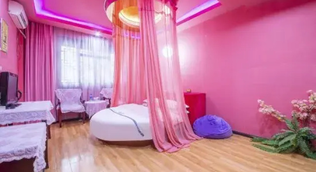 Chuxiong Super 8° Jujunlaike Homestay, Prenota Hotel Chuxiong Yunnan