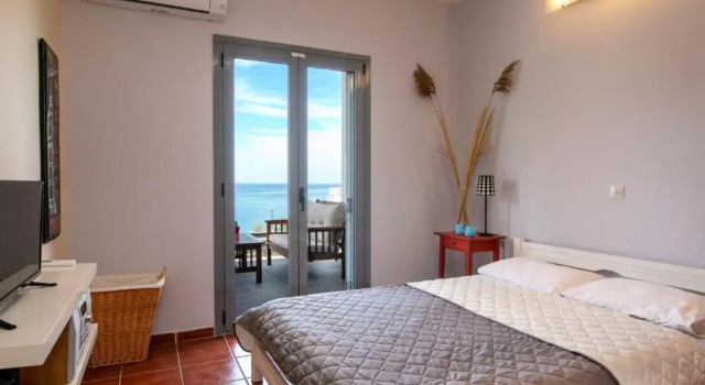 Апартаменты Nimporio Renidora Getaway - Private Seaview Oasis