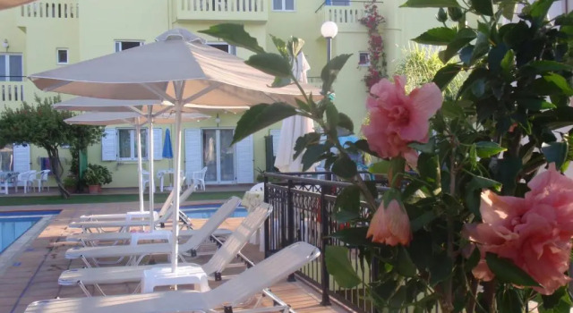 Апартаменты c 1 комнатой Kalithea Apartments - Heated Pool seasonal - Pool Towels - Pool Sun Lounger Matresses