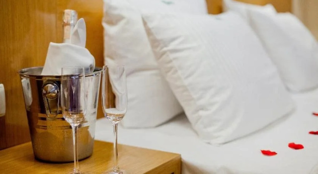 Hotel Austeria Niemczańska, Book Hotel Hoteller i Niemcza med parkering, Parkering