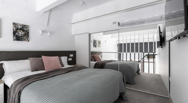 Atmosphere and Comfort on Dmitrovskoye highway, Rezerwuj Apartament Hotele w SAO Area z basenem, Basen