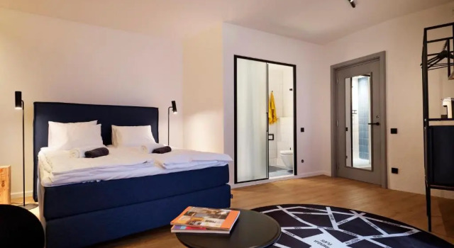 LJ5 - Old Town Rooms with Exclusive shared Roof Terrace