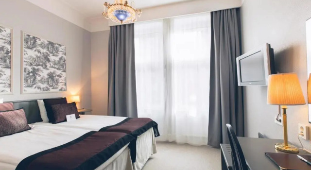 Двухместный номер Standard Crystal Plaza Hotel