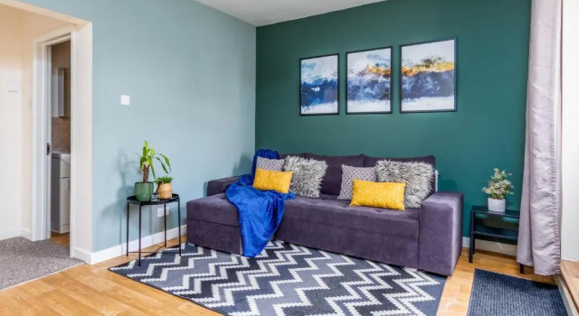 Beautifully furnished 4 bedroom house, Забронировать Отель Саутгемптон Хэмпшир