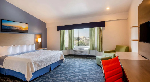 Двухместный номер с видом на океан Days Inn by Wyndham Monterey Downtown